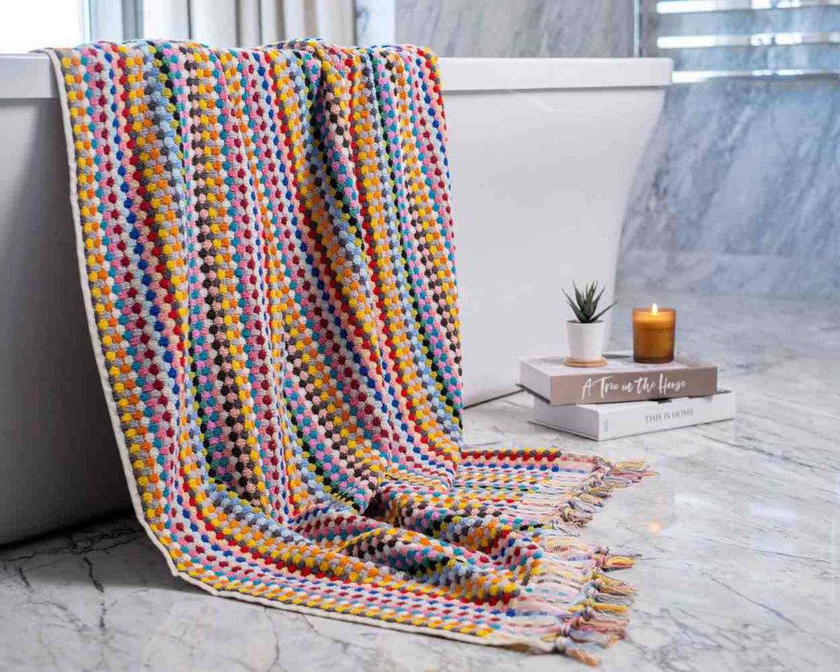 Pom Pom Bath Towel
